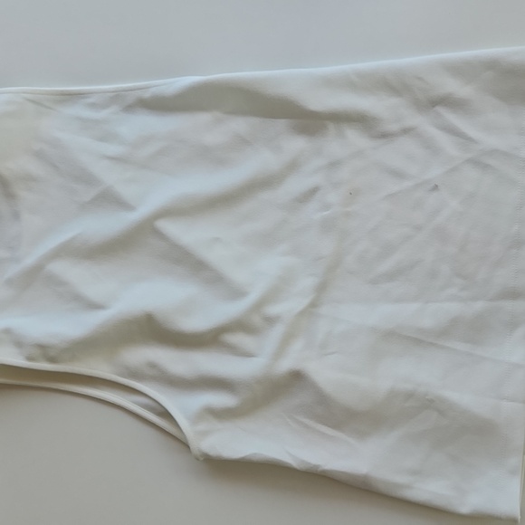 NWT Zara CHAIN CUT OUT TOP in Ivory White Size medium - Picture 7 of 8